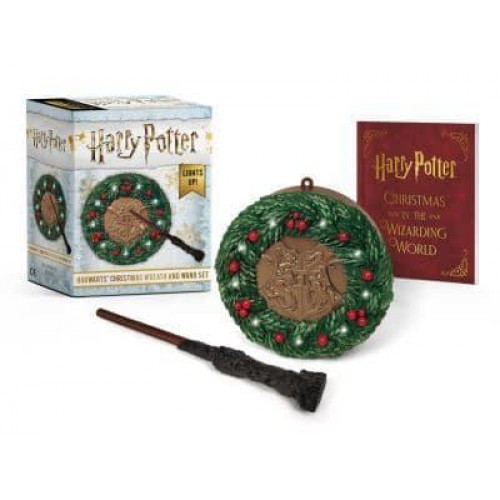 Harry Potter: Hogwarts Christmas Wreath and Wand Set Lights Up! - RP Minis
